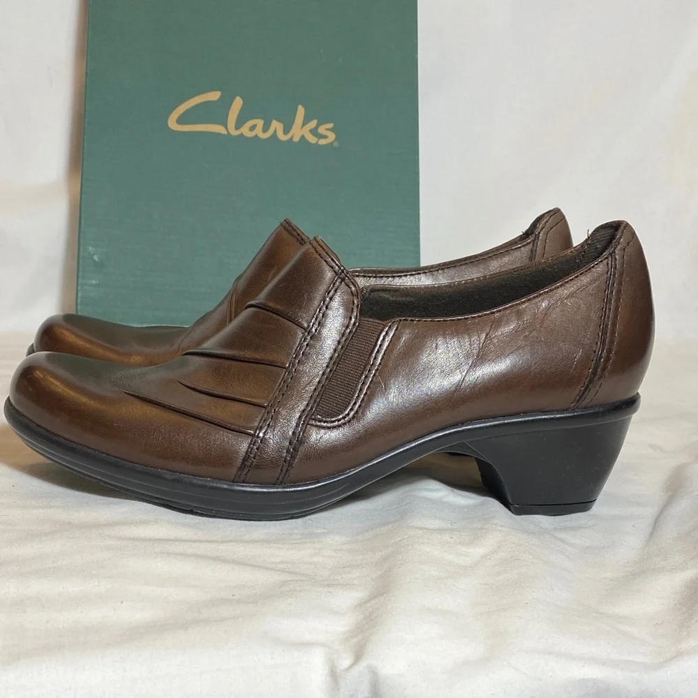 Clark’s Partridge Brown Leather heeled slip-on shoes - Women-7.5M NWT - Picture 3 of 12